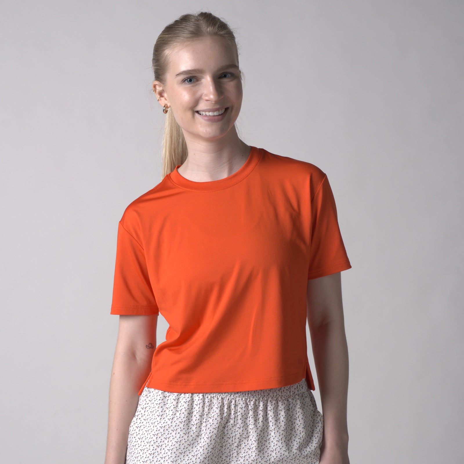 ウィメンズ コート クロップ ティー